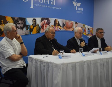 Bispos divulgam a Carta aos Cristãos Católicos do Brasil elaborada pelo episcopado brasileiro durante a 61ª AG CNBB