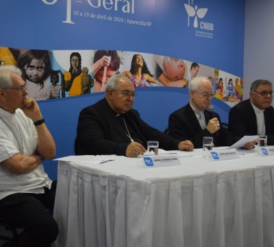 Bispos divulgam a Carta aos Cristãos Católicos do Brasil elaborada pelo episcopado brasileiro durante a 61ª AG CNBB